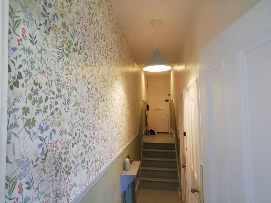 Charming London With Balcony Apartment Luaran gambar
