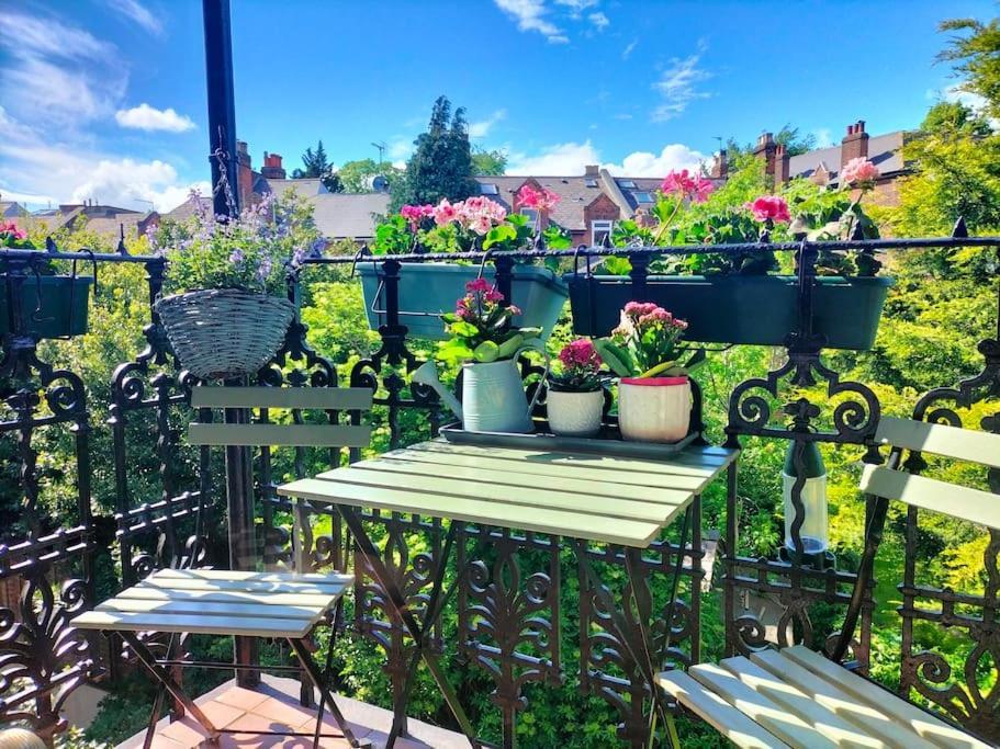 Charming London With Balcony Apartment Luaran gambar